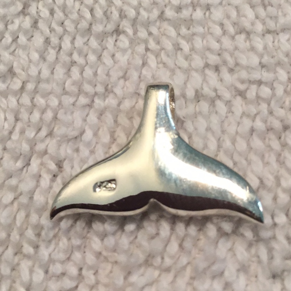 Sterling Silver and Onyx Whale Tail Pendant - Picture 2 of 3